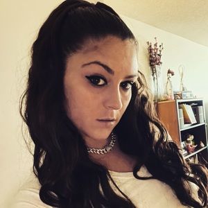 Meet your Posher, Alisa